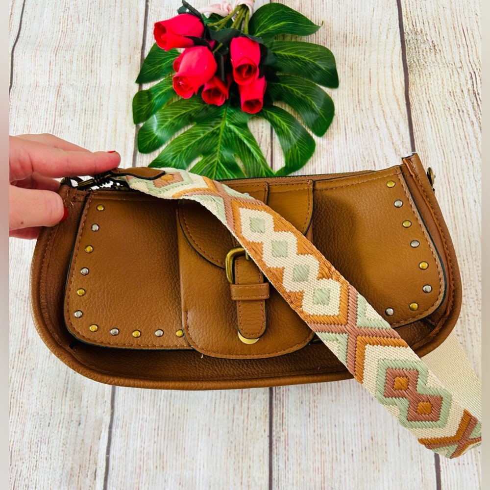 No Boundaries Women's Brown Boho Buckle-Detailed Studded Saddle Shoulder Bag NWT